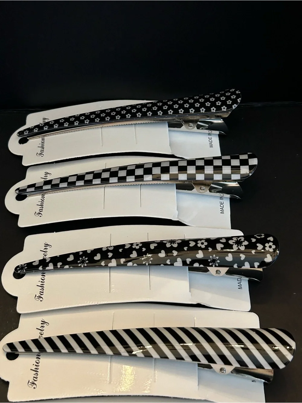 Fashion Jewelry Black & White Assorted Patterned Hair Clips - 6 Pack